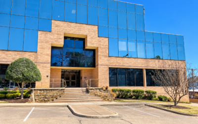 1828 E Southeast Loop 323