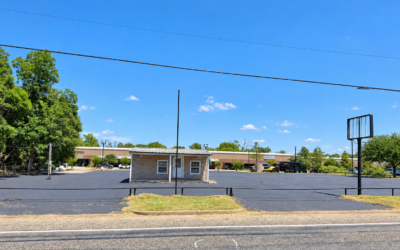407 N Main St, Lindale, TX